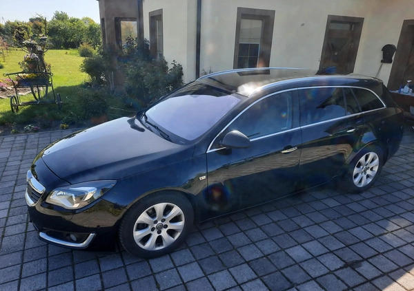 Opel Insignia cena 40500 przebieg: 231000, rok produkcji 2015 z Gdańsk małe 326